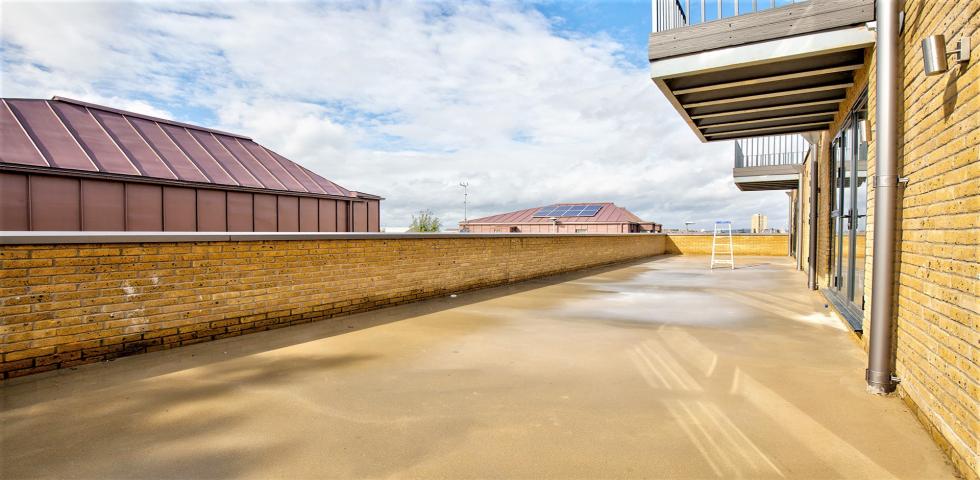 			3 Bedroom, 1 bath, 1 reception Apartment			 Oxgate Farm Works, CRICKLEWOOD